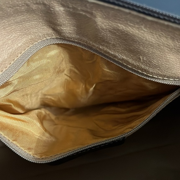 GUCCI SHERRY-  Line Monogram Boston Bag in Good Used Condition - Picture 6 of 11